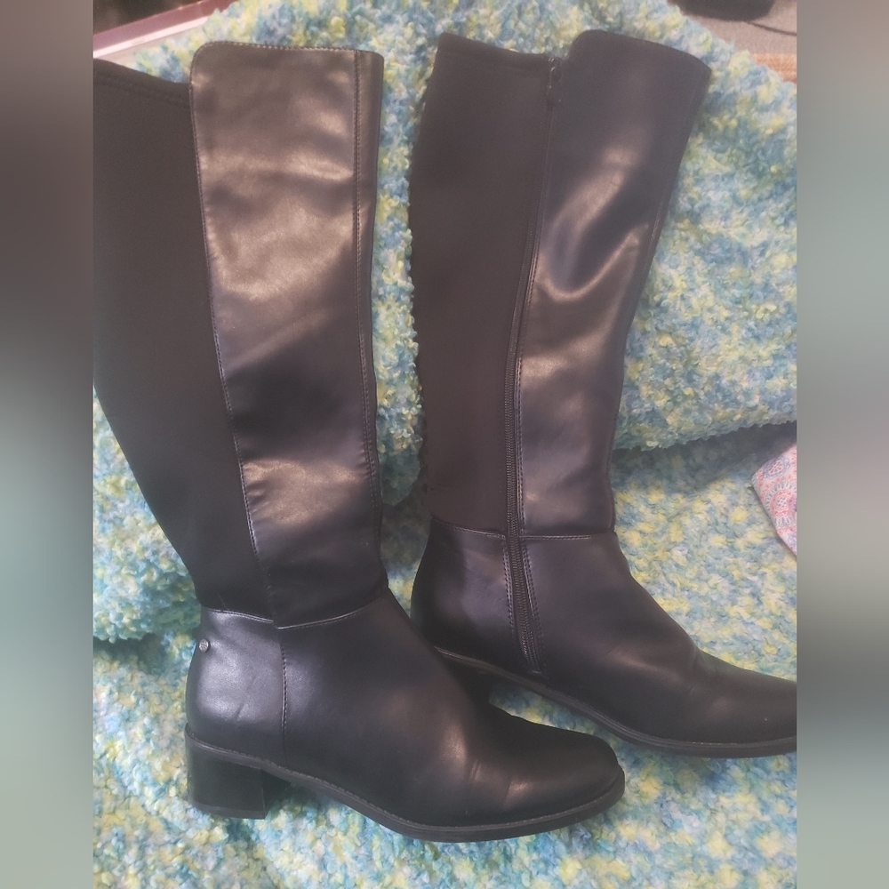 Dana Buchman tall black riding boots size 10M.